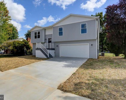 113 Baker & Russell Dr, Shippensburg