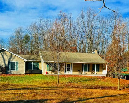 130 Wandering Ln, Winchester
