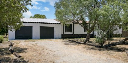 905 County Road 3821, San Antonio
