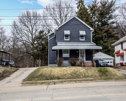1559 Bauer Boulevard, Akron