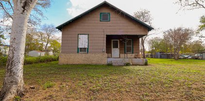 625 Avenue D, Poteet