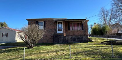 252 Crab Orchard Ave., Crab Orchard