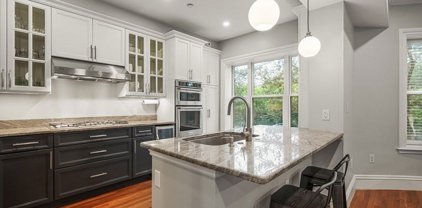 1824 Beacon St Unit 4, Brookline