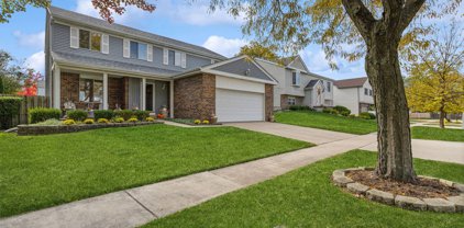 215 Atlantic Drive, Vernon Hills