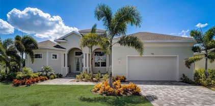 706 Manns Harbor Drive, Apollo Beach