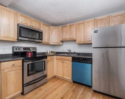 95 Maple St Unit 8, Malden