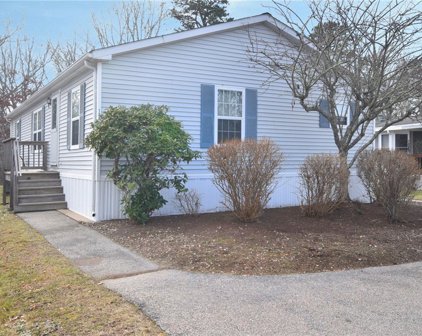 199 Little Pond Road, South Kingstown