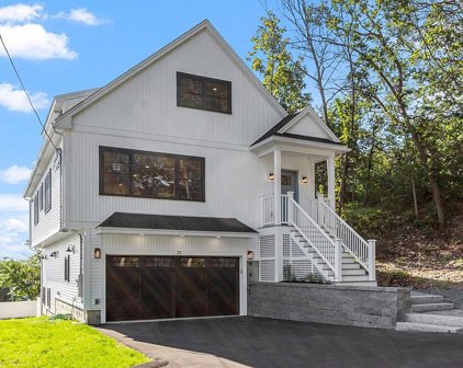 25 Margate Ave, Saugus