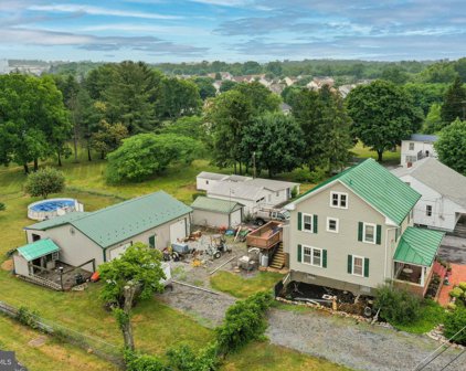 3764 Winchester Ave, Martinsburg