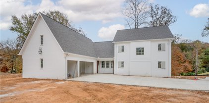 15083 Four Winds Road, Northport