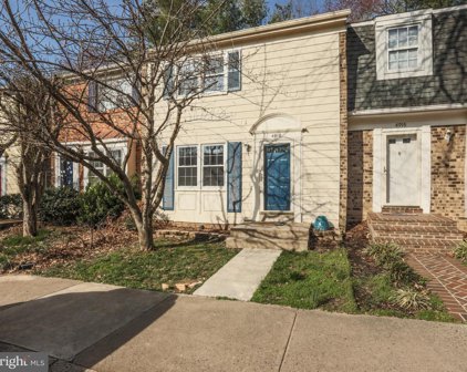 4918 Mcfarland Dr, Fairfax