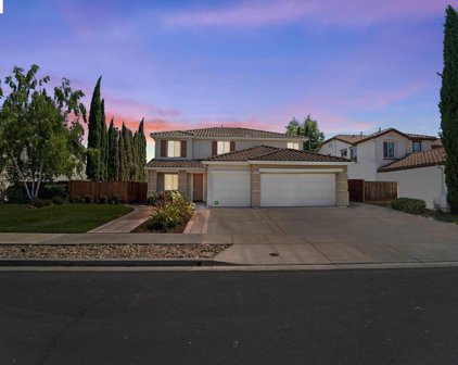 518 Edgefield St, Brentwood