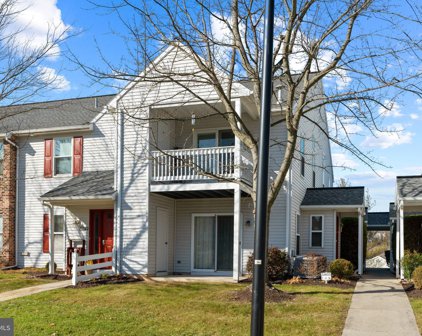5805 Hidden Lake Dr, Harrisburg