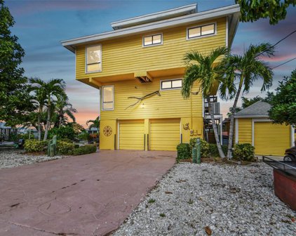 745 Spanish Main Drive, Apollo Beach