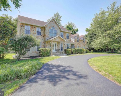 7 Poplar Point Rd, Edgewater