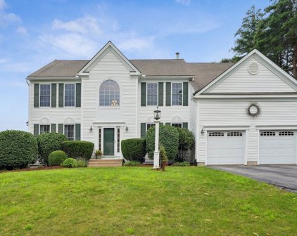 3 Baldwin Ln, Hopkinton