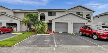 10537 Nw 3rd St Unit #5, Pembroke Pines