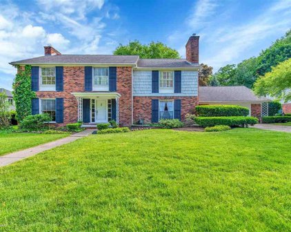 21 Whitcomb Dr, Grosse Pointe Farms