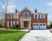 52 Sycamore Drive, Roslyn image