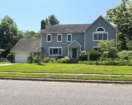 33 Bedell Place, Amityville