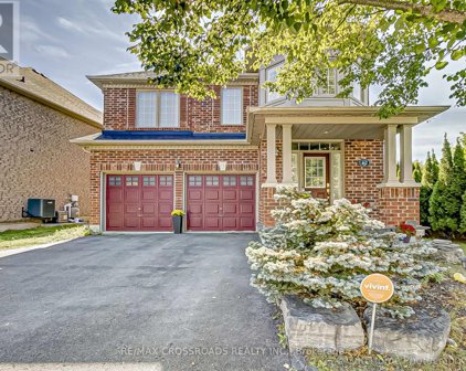 612 Society Crescent, Newmarket