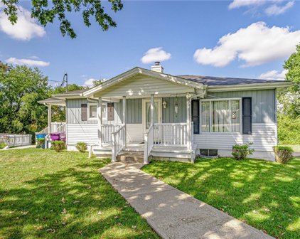 211 Roberts Rd, Plum Boro