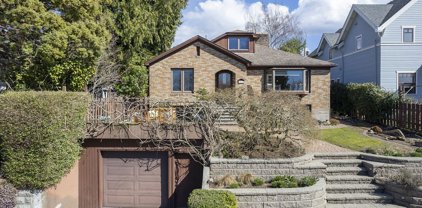 5046 42nd Avenue SW, Seattle