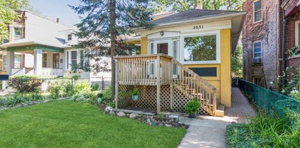 2031 W Estes Avenue, Chicago