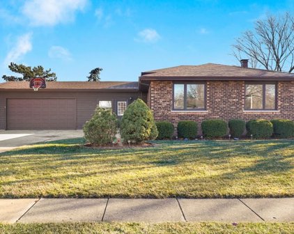 2200 Charmingfare Drive, Woodridge