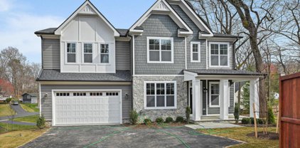 1723 Fairview Ave, Mclean