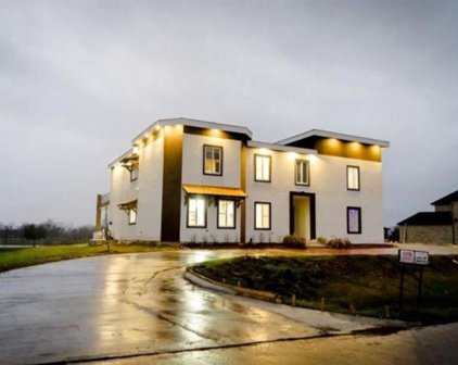 703 Leaning Oak Trail, Richmond