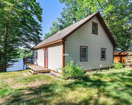 6678 Birchshore Drive, Lakeview