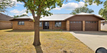2218 Rice Drive, Levelland