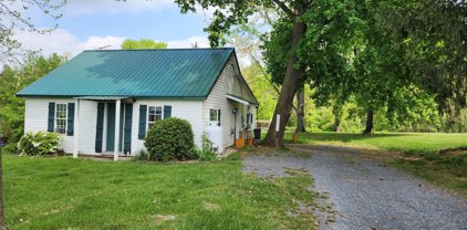 16456 Fairview Rd, Hagerstown