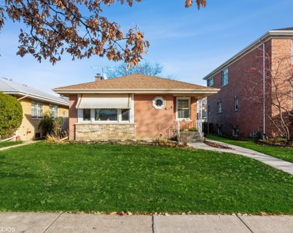 7449 Tripp Avenue, Skokie
