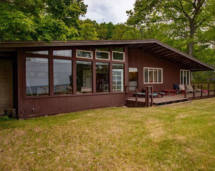 3553 N Lakeshore Drive, Mears