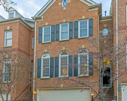 1687 Hunting Creek Dr, Alexandria