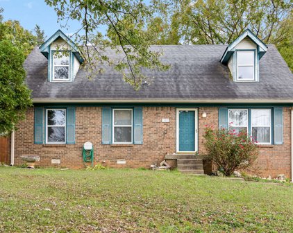 392 Dean Rd, Clarksville