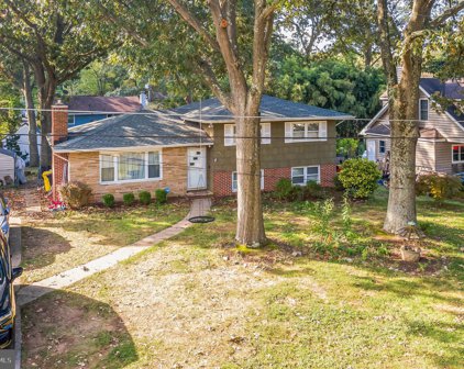 975 Dogwood Tree Dr, Annapolis