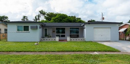 650 Sw 68th Ave, Pembroke Pines