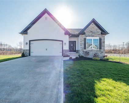 595 Iris Place, Aurora