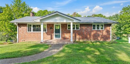 701 Vernon Drive, Rostraver