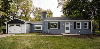 8050 North Cedarburg Road, Brown Deer