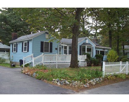42 Poplar Rd, Westford
