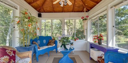 1777 Gramsie Road, Arden Hills