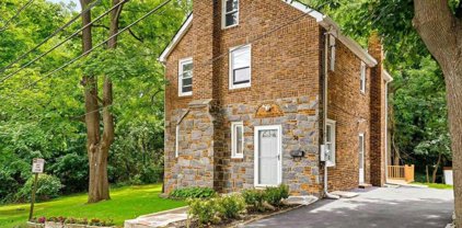 34 High Street, Manhasset