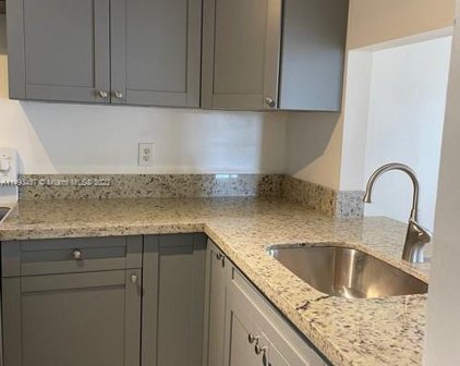 10064 Nw 4th St Unit #204, Pembroke Pines
