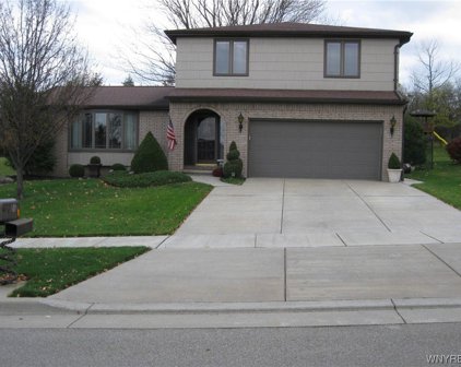 26 Hilltop Court, West Seneca
