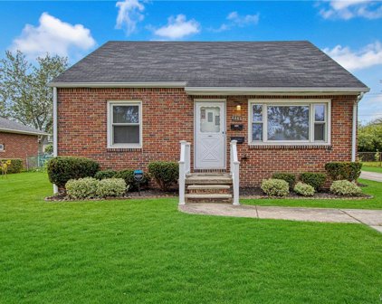 4666 N Bailey  Avenue, Amherst-142289