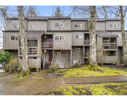 4 TOUCHSTONE Unit #80, Lake Oswego